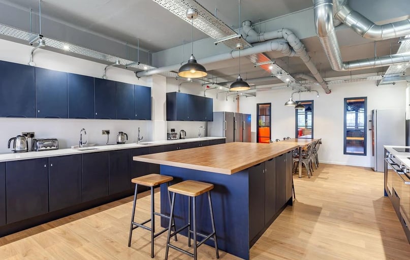 Bridge Street, City Centre, Guildford - Image 1